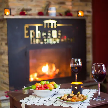 Efes Butik فندق كيرازلي